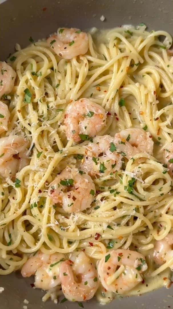 Picture for Garlic Butter Shrimp Spaghetti